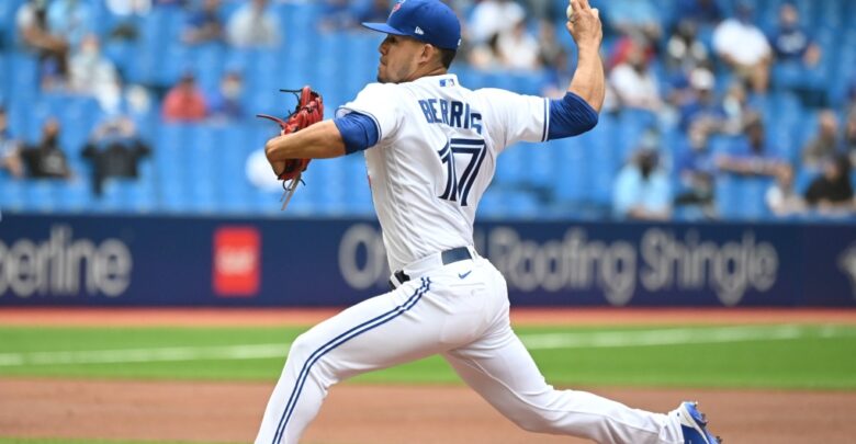 Major League Baseball Playoff Preview: Toronto Blue Jays at Minnesota Twins Game 2